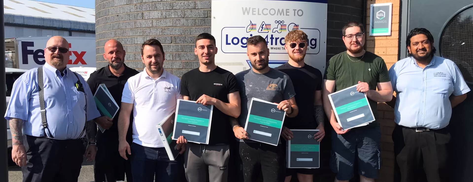 A Logic4training gas MLP group after completing their gas portfolios at the Luton centre