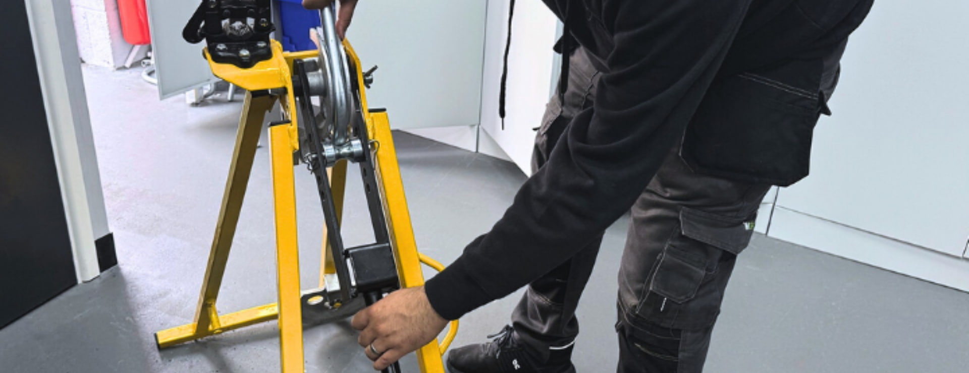 An electrical student working towards their Level 3 NVQ to do their AM2