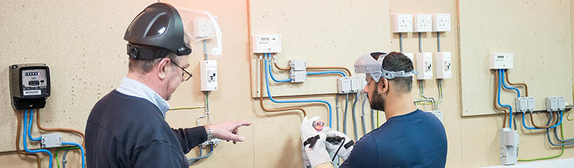 Smart Meter roll-out hit by a shortage of engineers