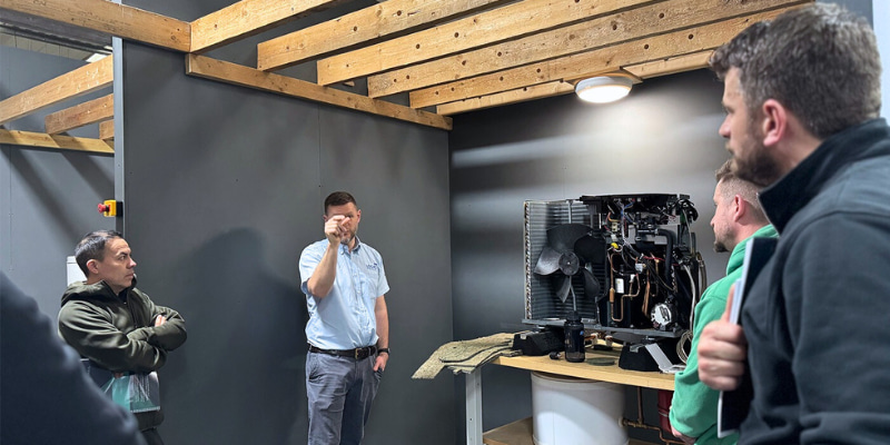 Package Deal: Air Source Heat Pump + Low Temperature Heating and Hot Water Systems in Dwellings Courses