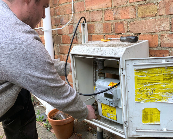 gas student doing a tightness test