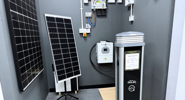A Logic4training renewables rig electricians use to progress their careers after qualifying