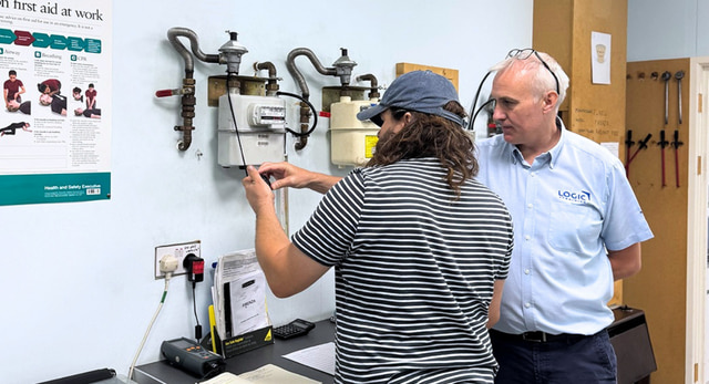 A Logic4training gas student and trainer completing a tightness test to the gas safety standards